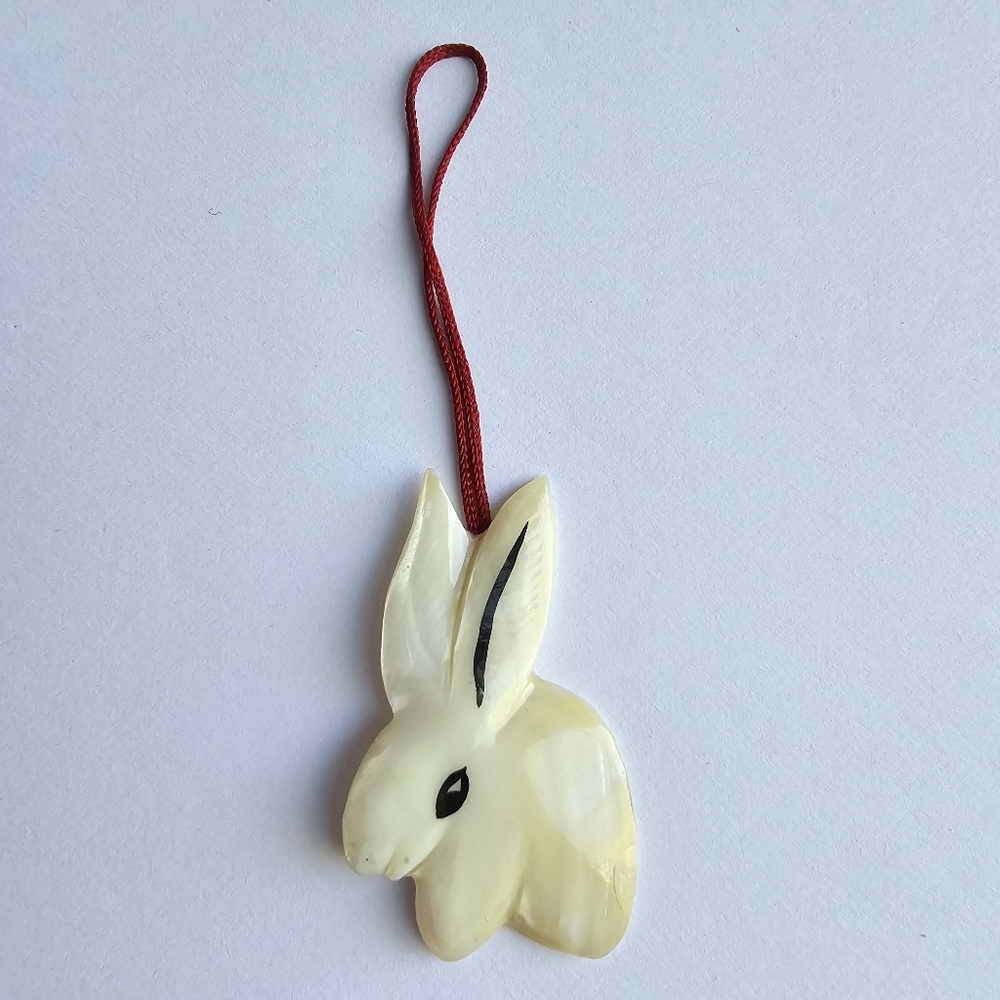 Vintage Hand-Carved Mother of Pearl Rabbit Pendant - Iridescent Shell Charm - Picture 2 of 5